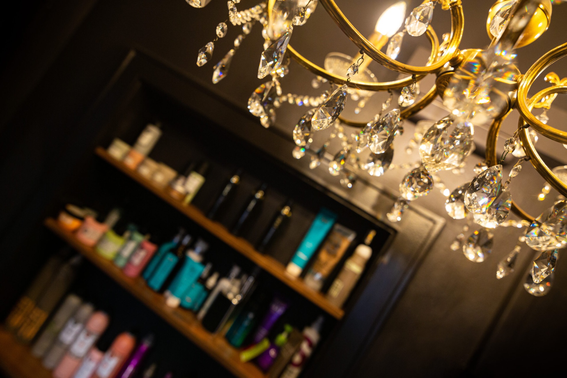 Cut & Color Haarmode – Salonatmosphäre