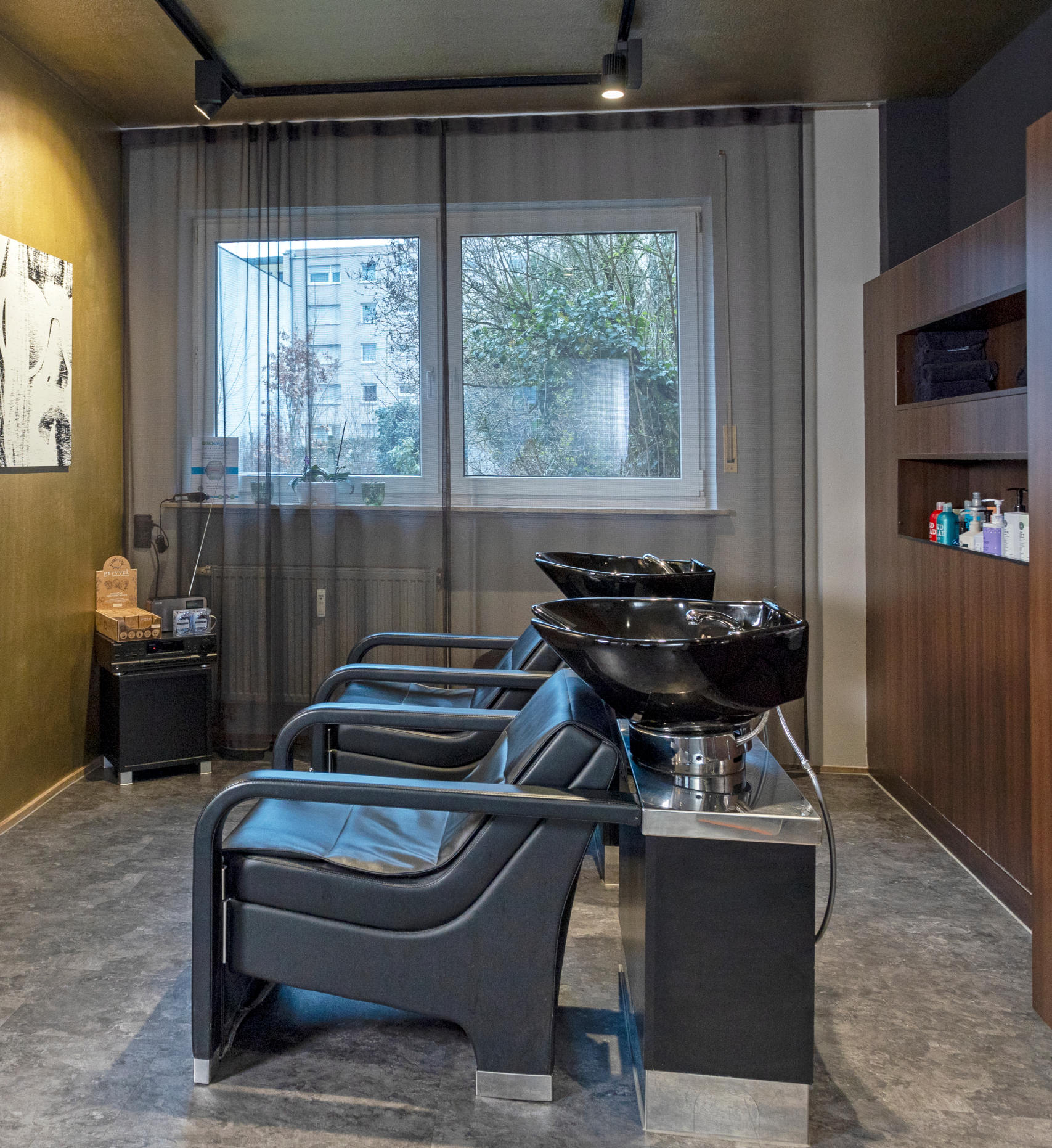 Cut & Color Haarmode – Waschbereich